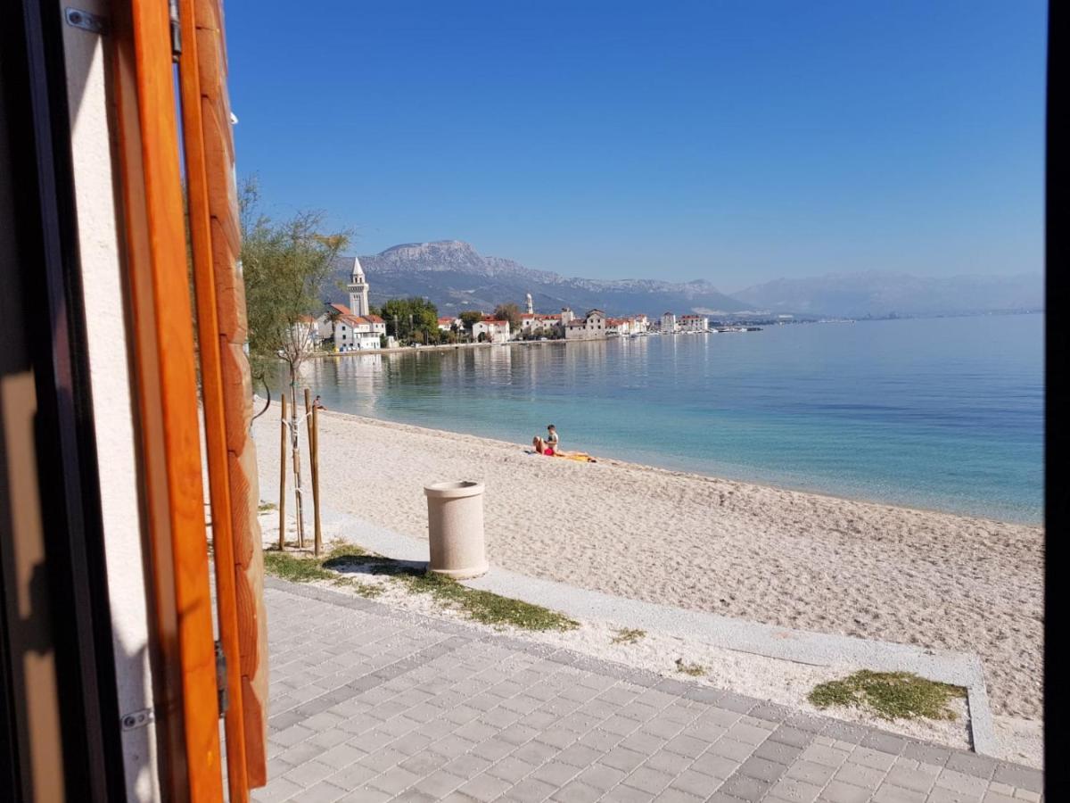 Beachfront House Sea La Vie Каштела Экстерьер фото