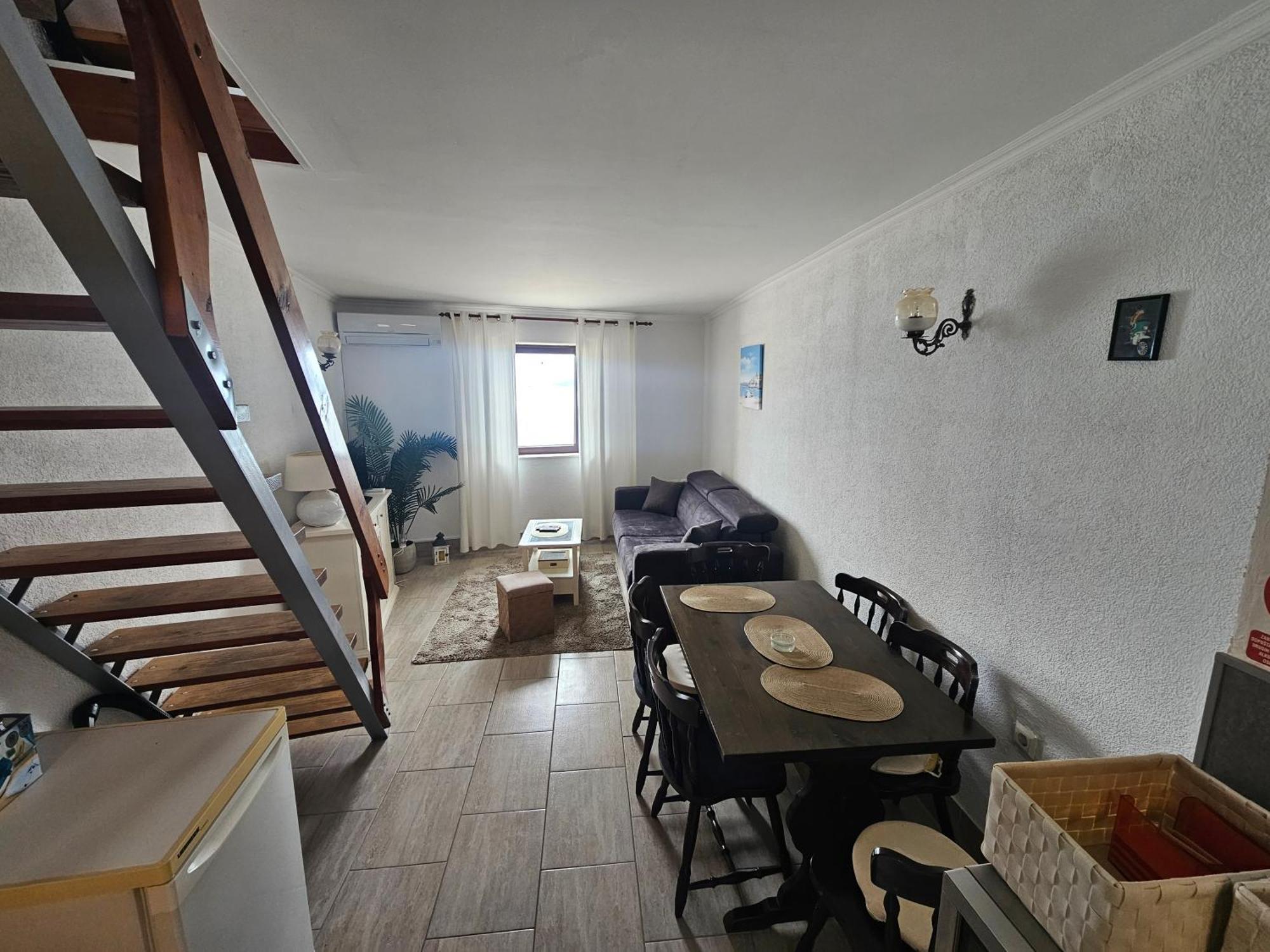 Beachfront House Sea La Vie Каштела Экстерьер фото