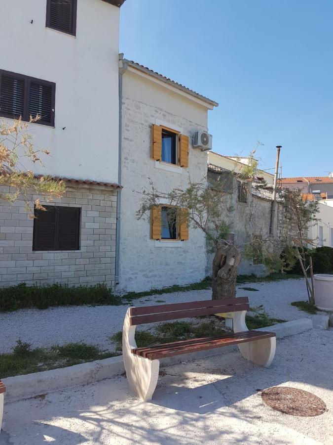 Beachfront House Sea La Vie Каштела Экстерьер фото